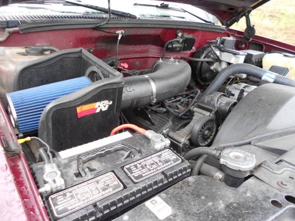 Gmc-Sierra-34-ton-nominal-1995-red-17