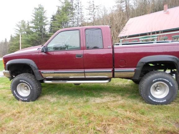 Gmc-Sierra-34-ton-nominal-1995-red-3