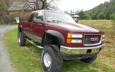 Gmc Sierra 3/4 ton nominal  1995 red