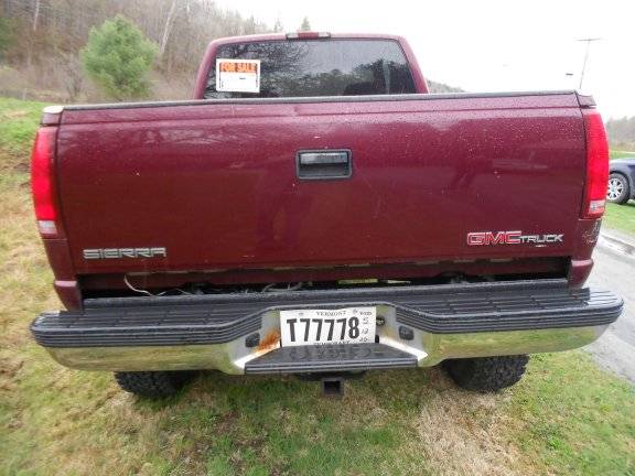 Gmc-Sierra-34-ton-nominal-1995-red-5