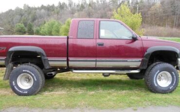 Gmc-Sierra-34-ton-nominal-1995-red-9