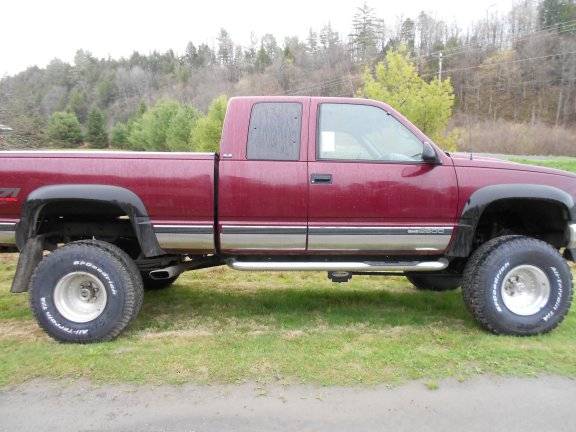 Gmc-Sierra-34-ton-nominal-1995-red-9