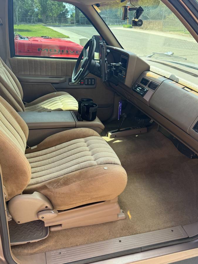 Gmc-Sierra-k1500-1994-brown-10