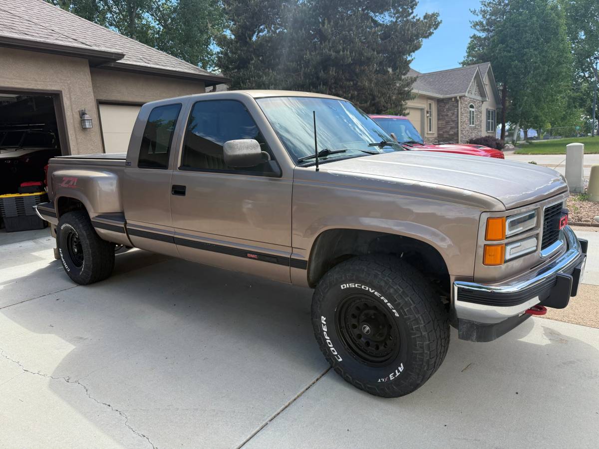 Gmc-Sierra-k1500-1994-brown-3