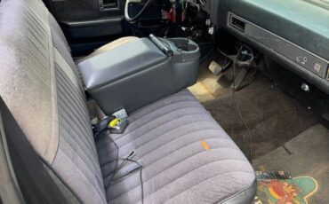 Gmc-Sierra.-classic-pickuptruck-1985-silver-8