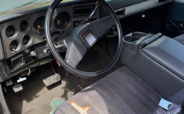 Gmc-Sierra.-classic-pickuptruck-1985-silver-9
