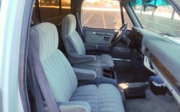 Gmc-Suburban-1500-4x4-1989-white-4