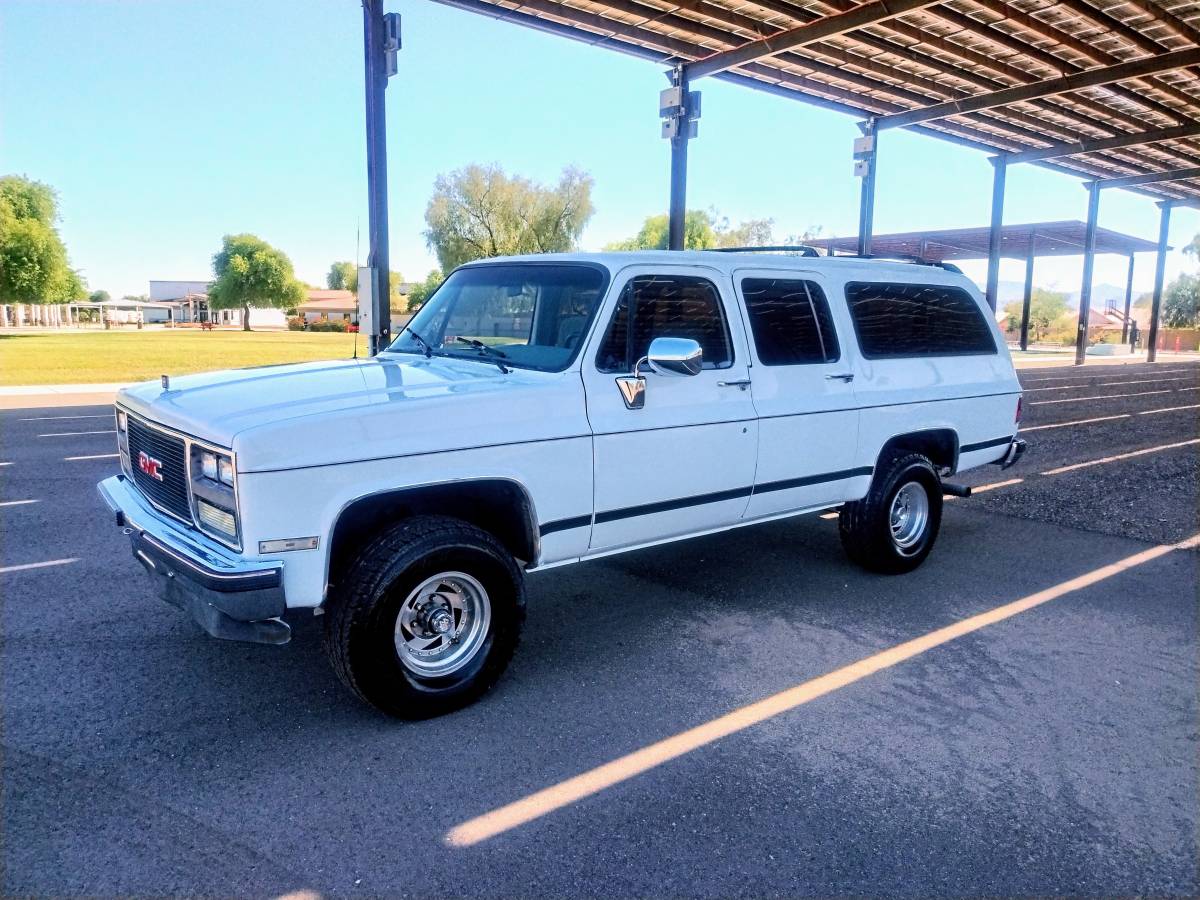 Gmc-Suburban-1500-4x4-1989-white