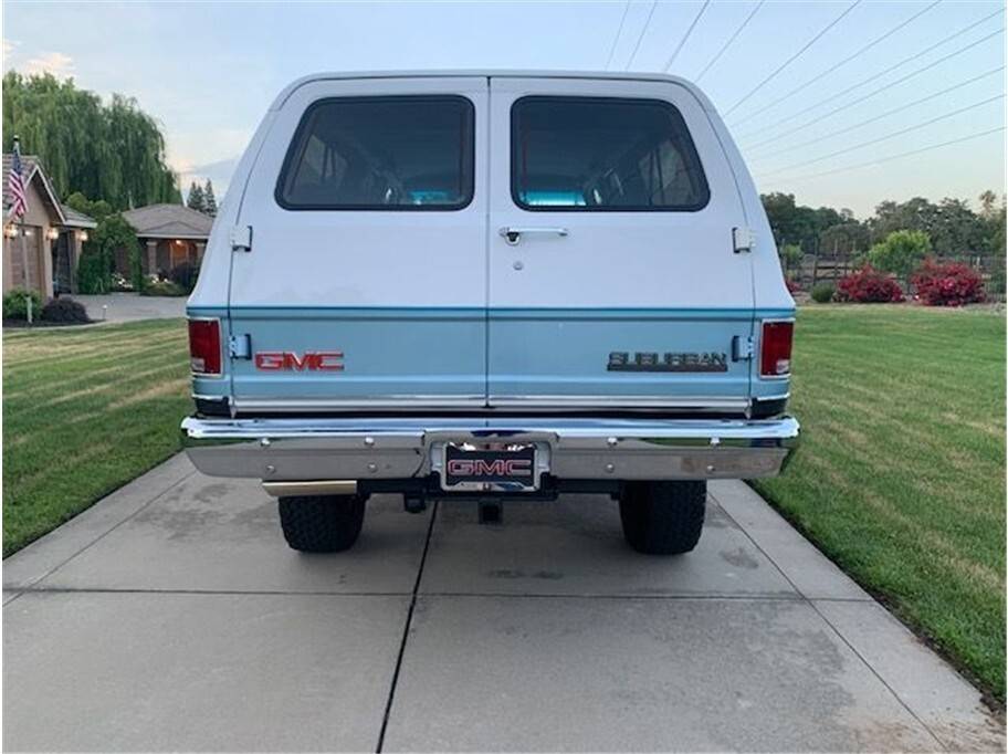 Gmc-Suburban-1991-10