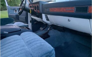 Gmc-Suburban-1991-23