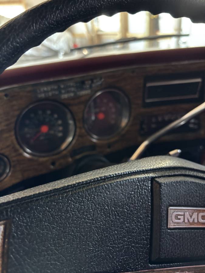 Gmc-Suburban-2500-1976-1