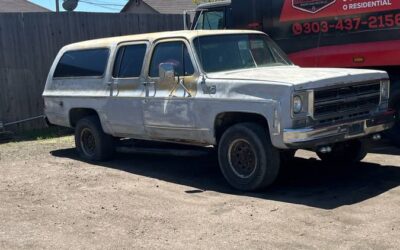Gmc Suburban 2500  1976 blue