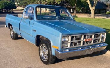 Gmc-quotsquare-bodyquot-pickup-1983-blue