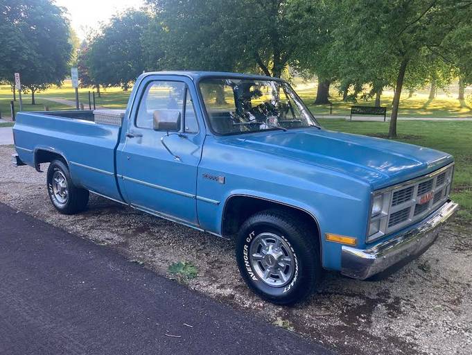 Gmc-quotsquare-bodyquot-pickup-1983-blue-4