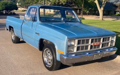Gmc "square body" pickup  1983 blue