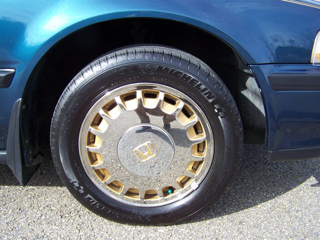Honda-Accord-1991-Sedan-16