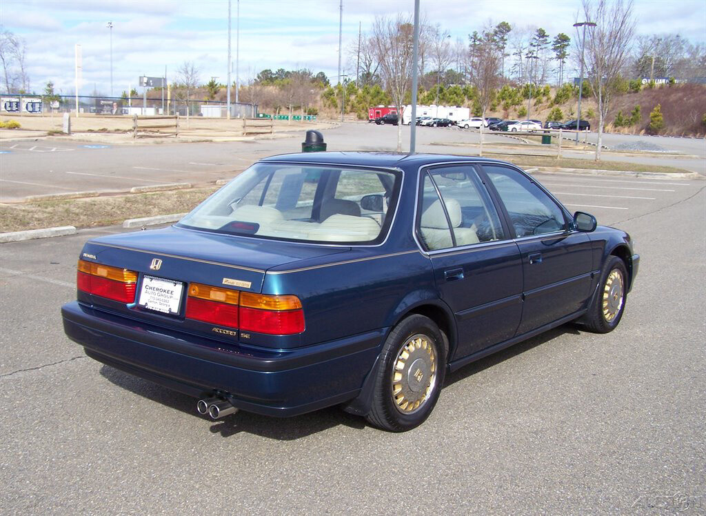 Honda-Accord-1991-Sedan-3