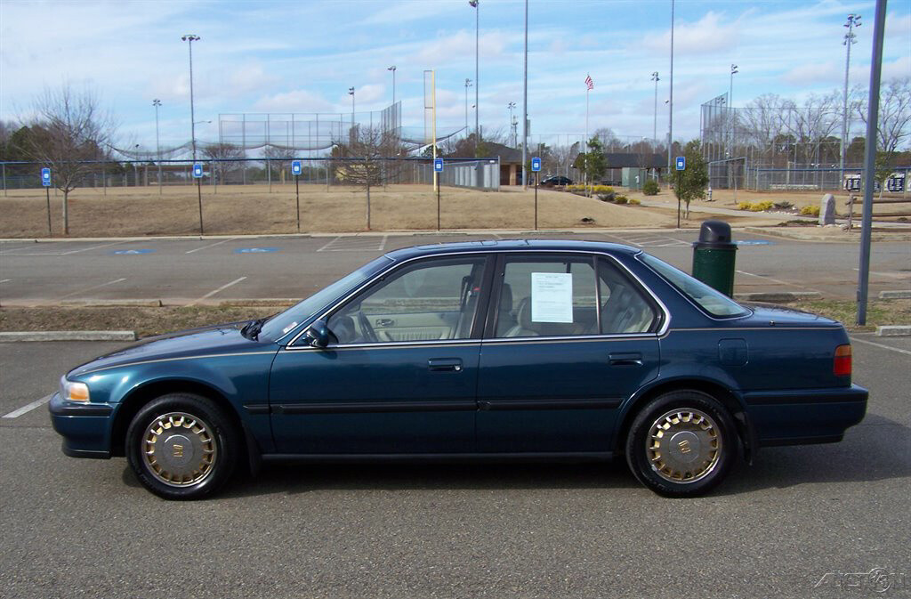 Honda-Accord-1991-Sedan-5