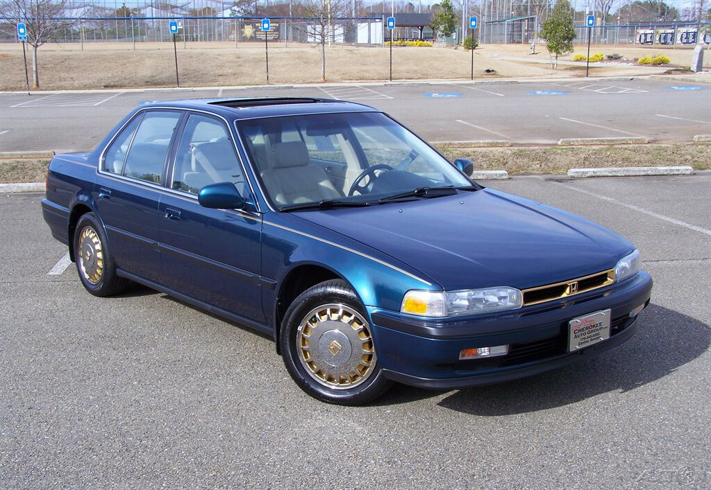 Honda-Accord-1991-Sedan