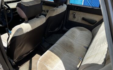 Honda-Civic-1986-Sedan-12