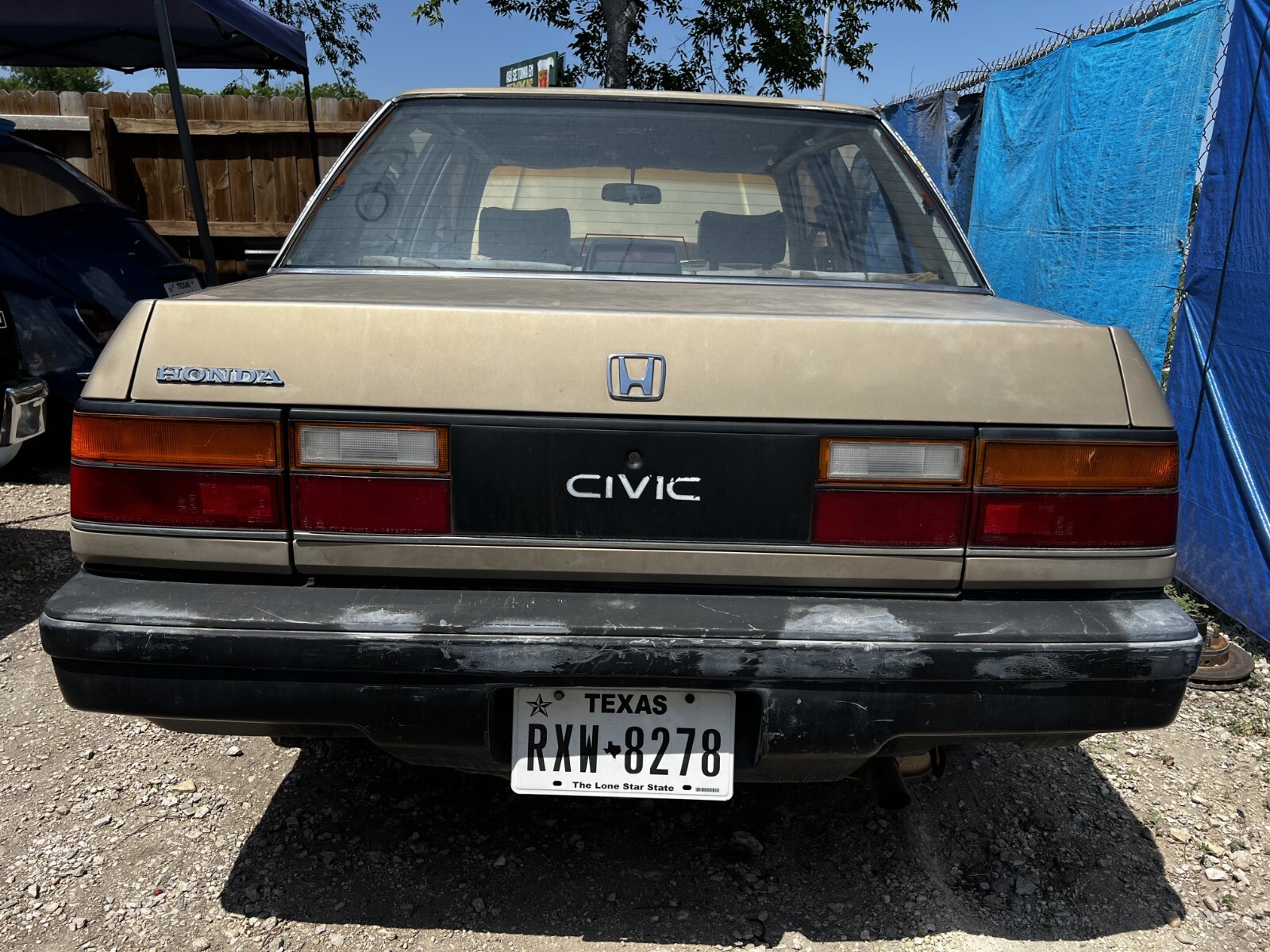 Honda-Civic-1986-Sedan-17