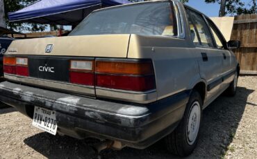 Honda-Civic-1986-Sedan-19