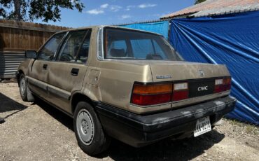 Honda-Civic-1986-Sedan-24
