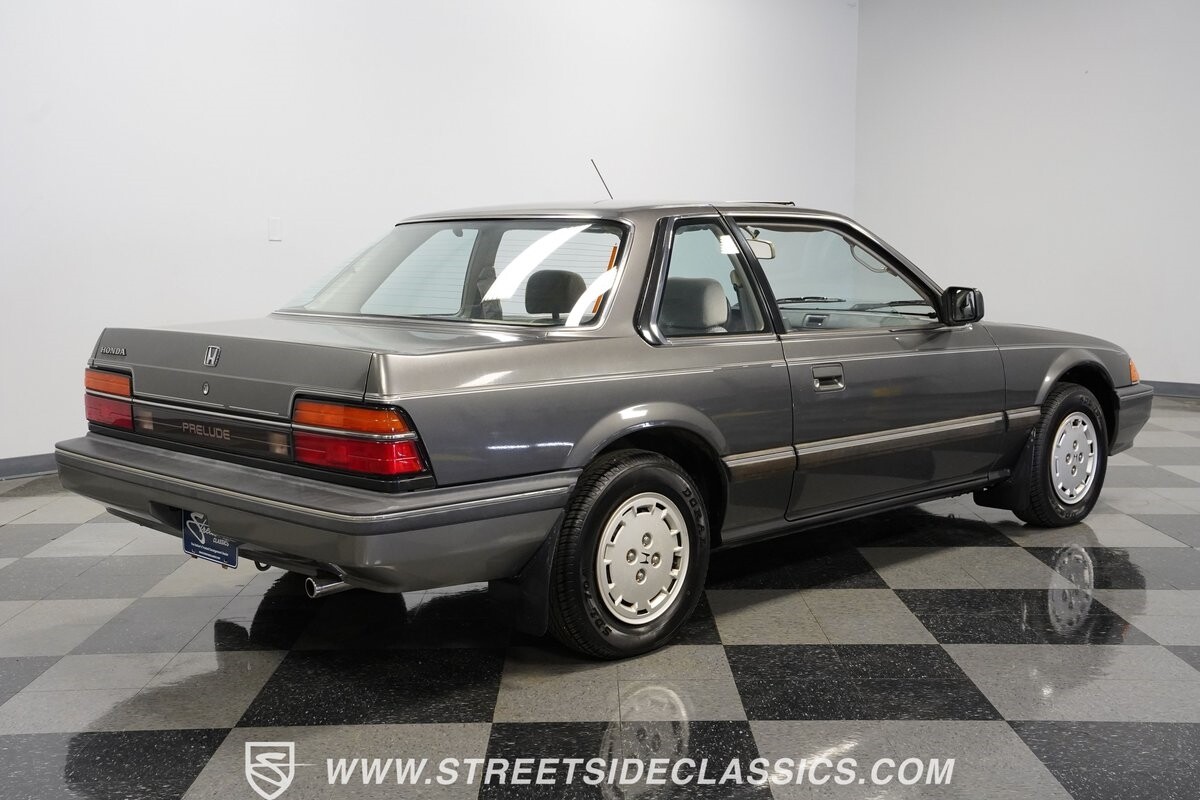 Honda-Prelude-1985-Coupe-12
