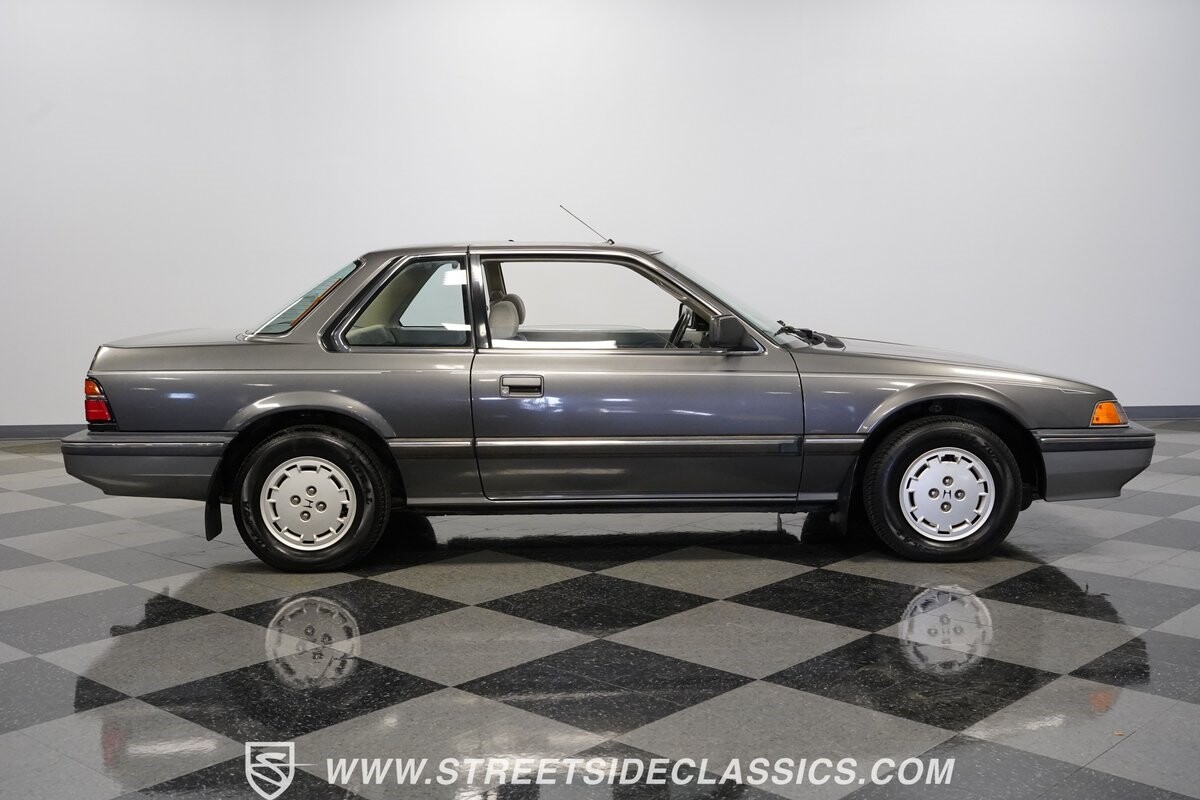 Honda-Prelude-1985-Coupe-14