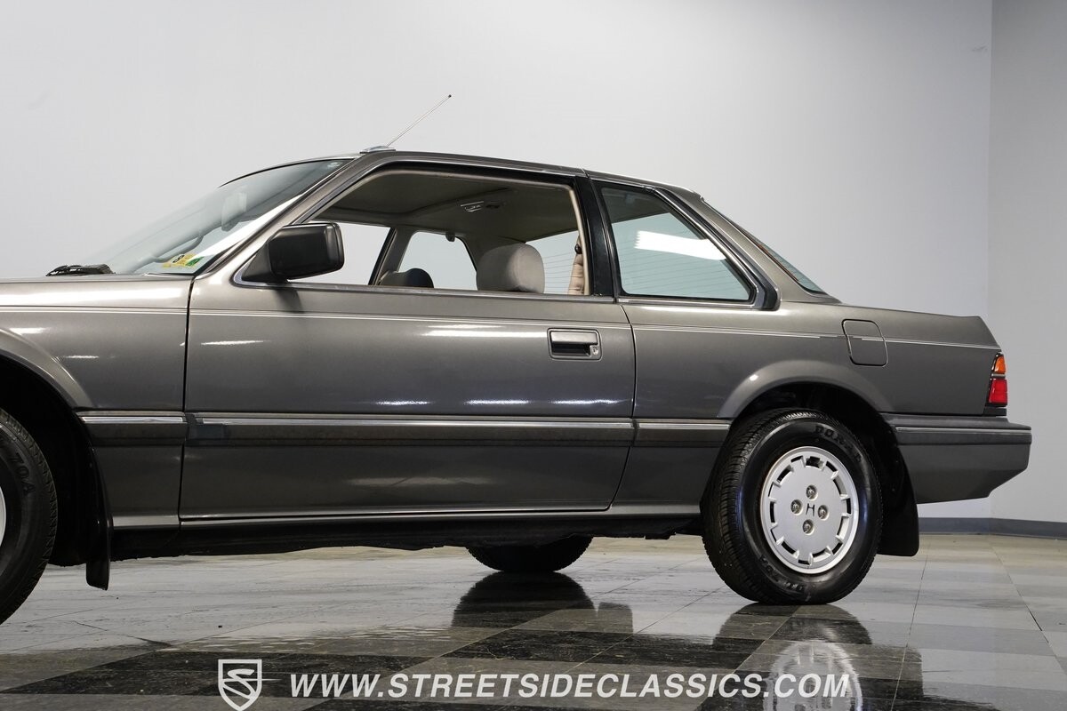 Honda-Prelude-1985-Coupe-22