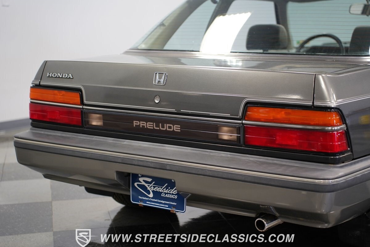 Honda-Prelude-1985-Coupe-26