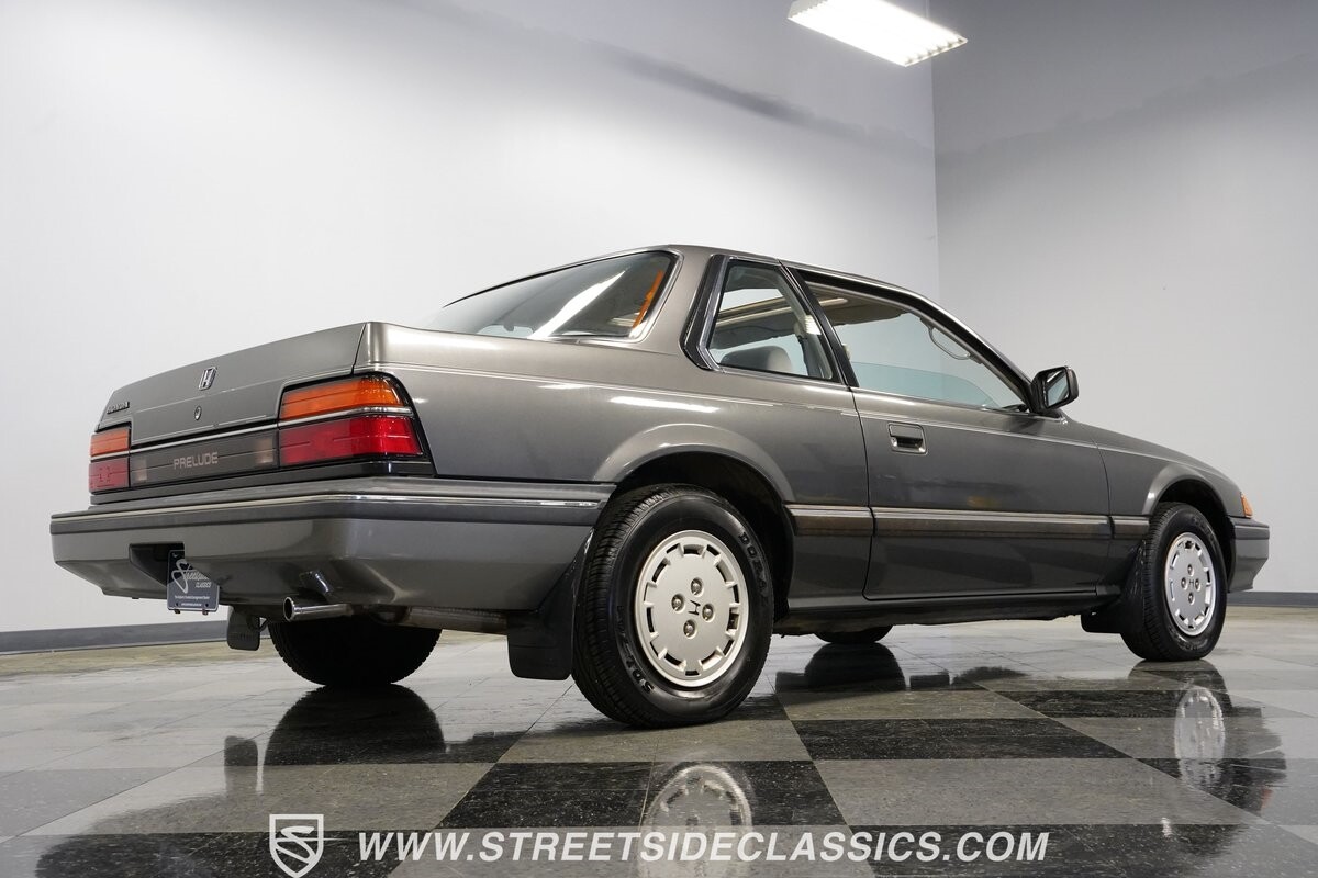 Honda-Prelude-1985-Coupe-27