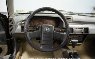 Honda-Prelude-1985-Coupe-39
