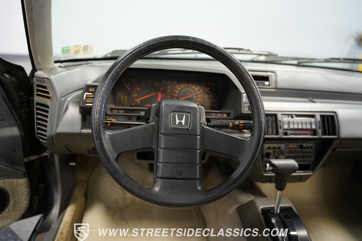 Honda-Prelude-1985-Coupe-39