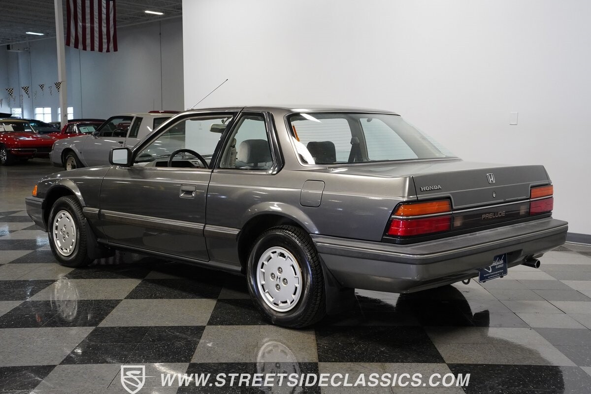 Honda-Prelude-1985-Coupe-9