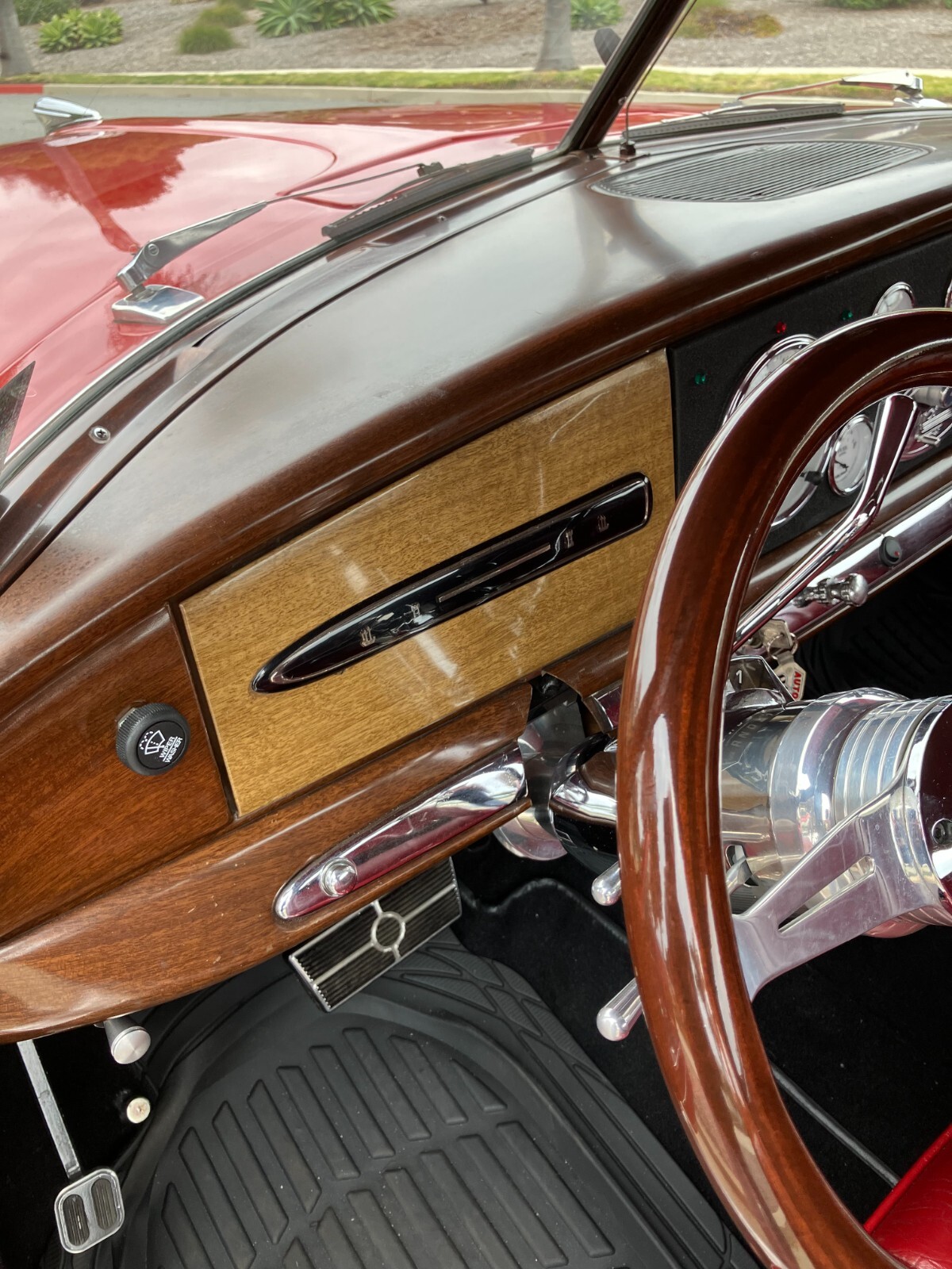 Hudson-CHRYSLER-440-ENGINE-727-TRANSMISSION-FORD-9-TRACTION-LOCK-REAR-1949-Coupe-10