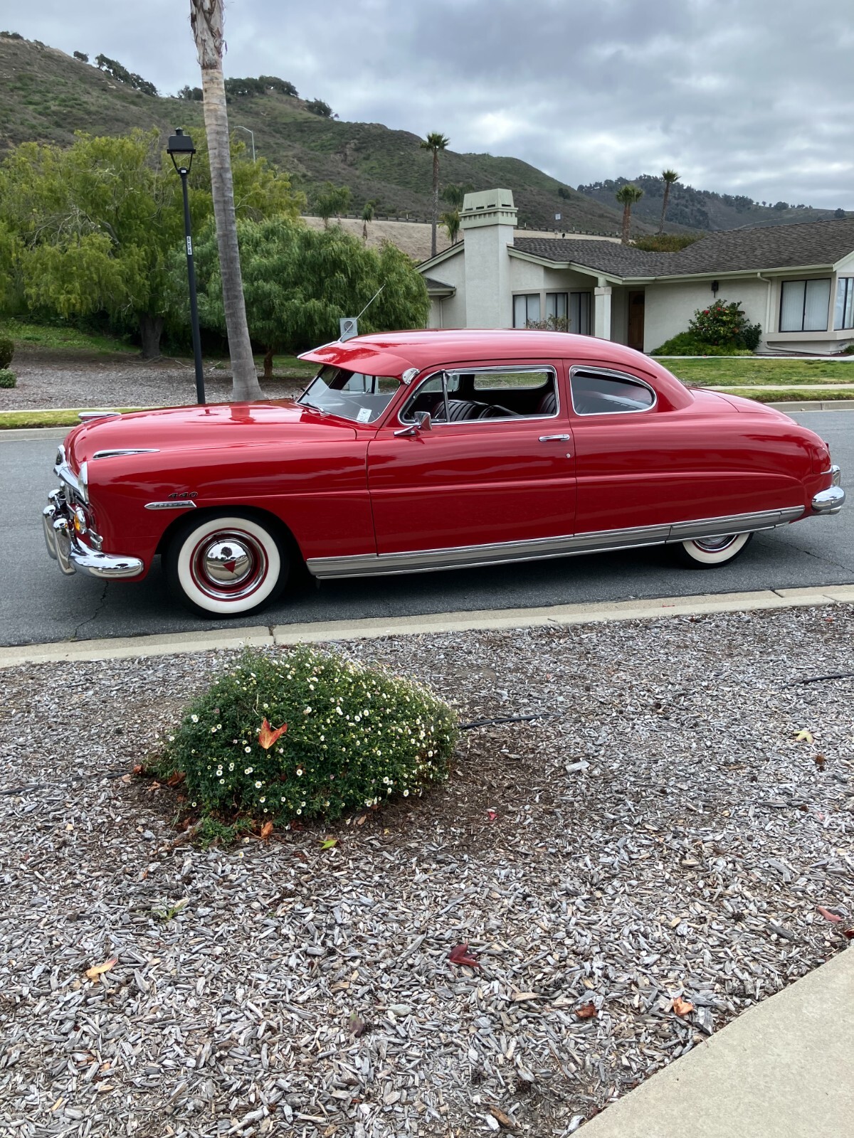 Hudson-CHRYSLER-440-ENGINE-727-TRANSMISSION-FORD-9-TRACTION-LOCK-REAR-1949-Coupe-4