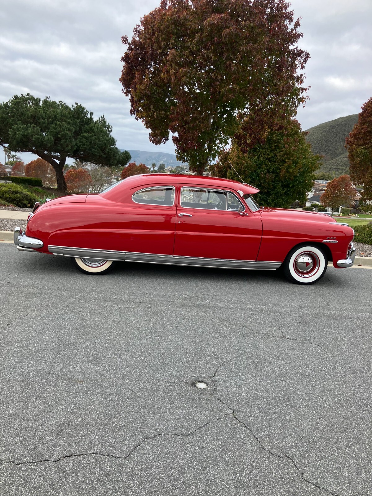Hudson-CHRYSLER-440-ENGINE-727-TRANSMISSION-FORD-9-TRACTION-LOCK-REAR-1949-Coupe-5
