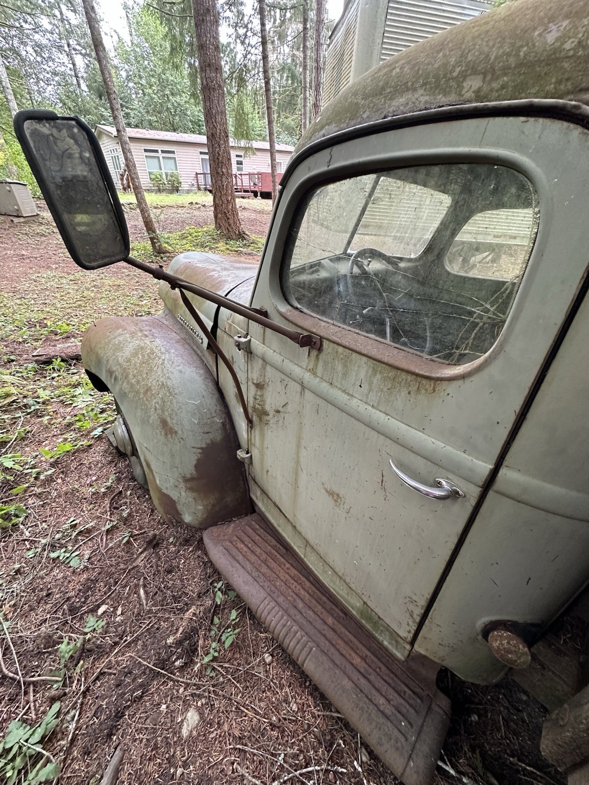 International-Harvester-K3-1941-Standard-Cab-Pickup-1