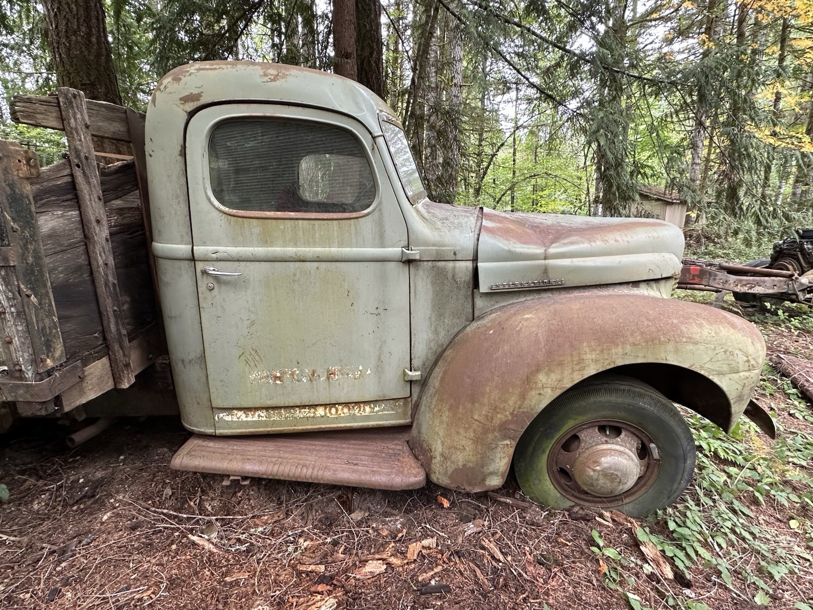 International-Harvester-K3-1941-Standard-Cab-Pickup-10