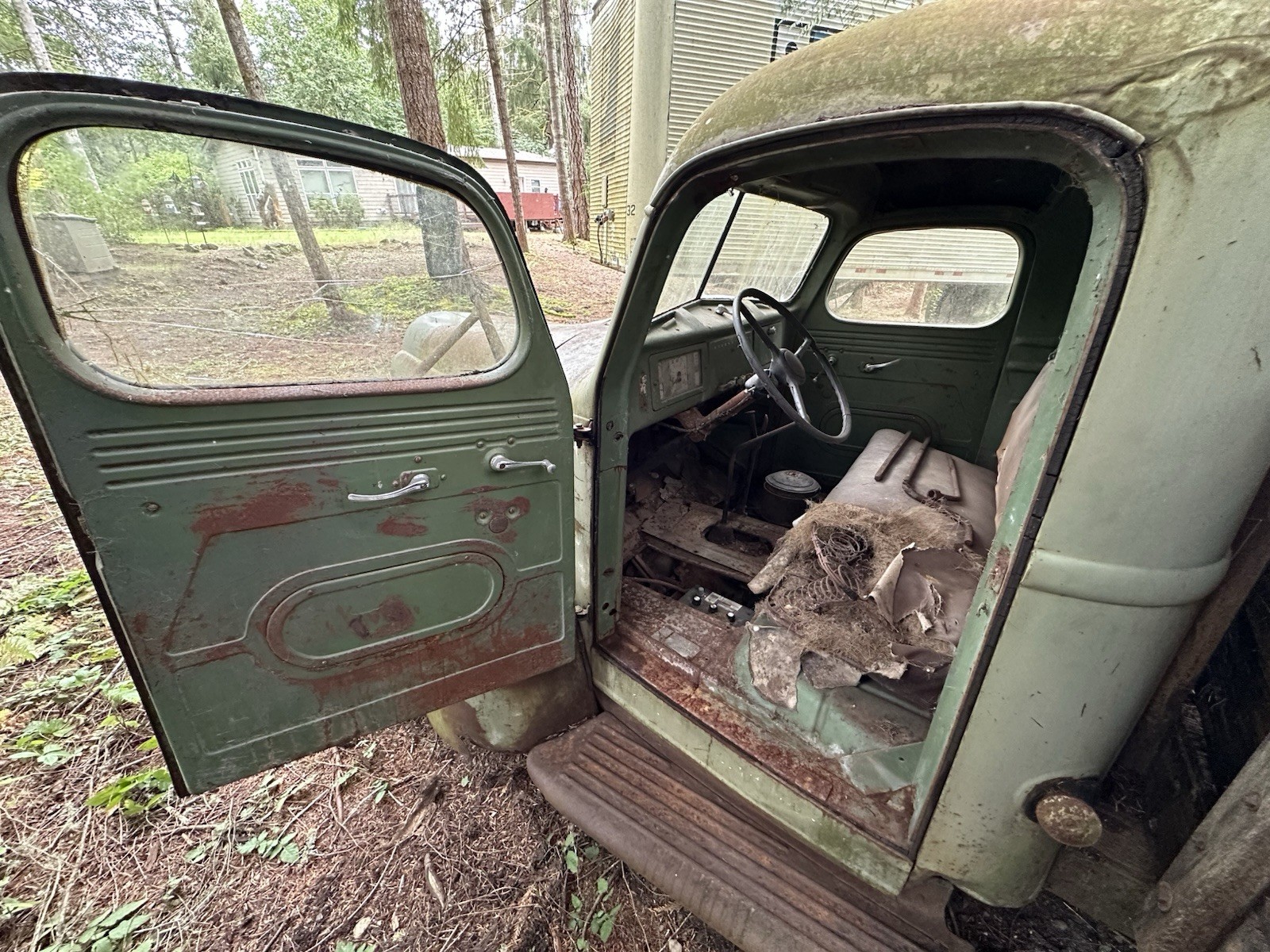 International-Harvester-K3-1941-Standard-Cab-Pickup-2