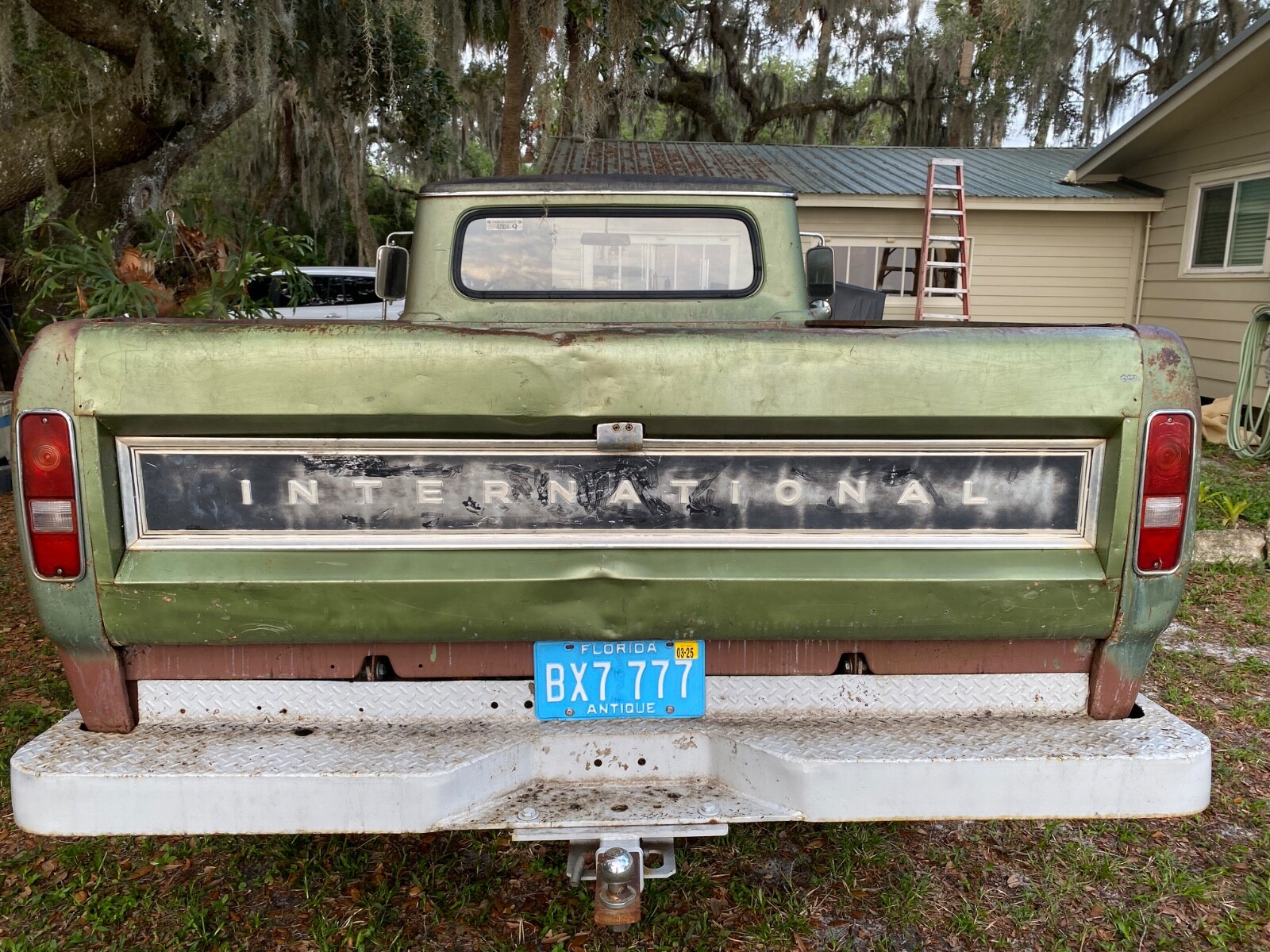 International-Harvester-Other-Pickups-1971-pickup-10