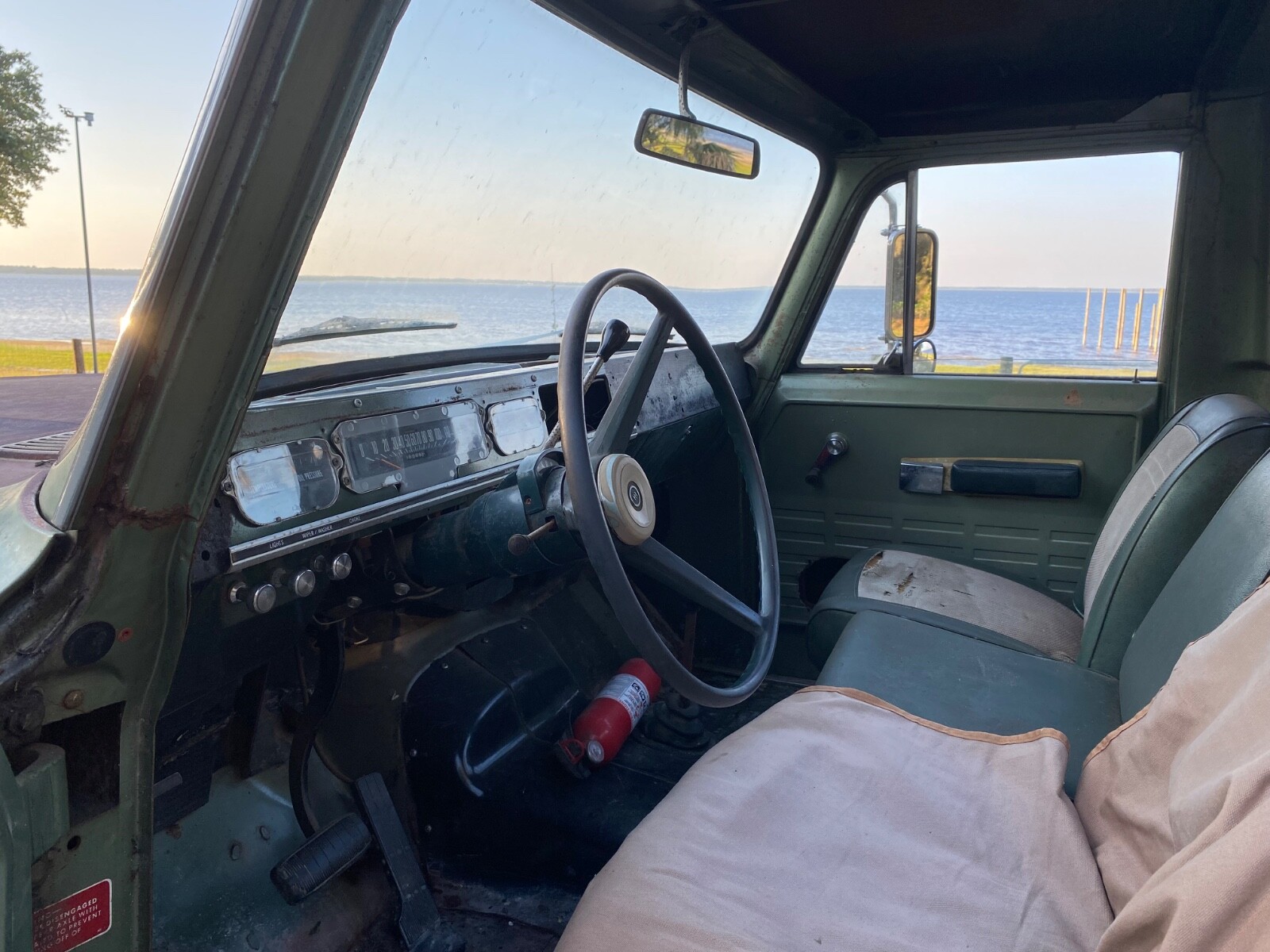 International-Harvester-Other-Pickups-1971-pickup-7