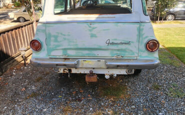 International-Harvester-Travelall-120-1962-SUV-2