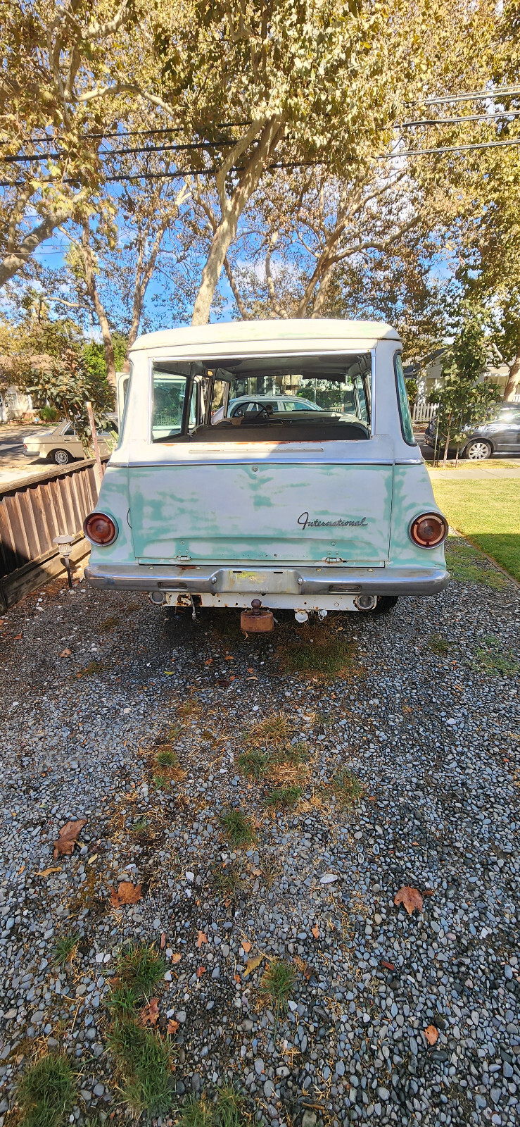 International-Harvester-Travelall-120-1962-SUV-2