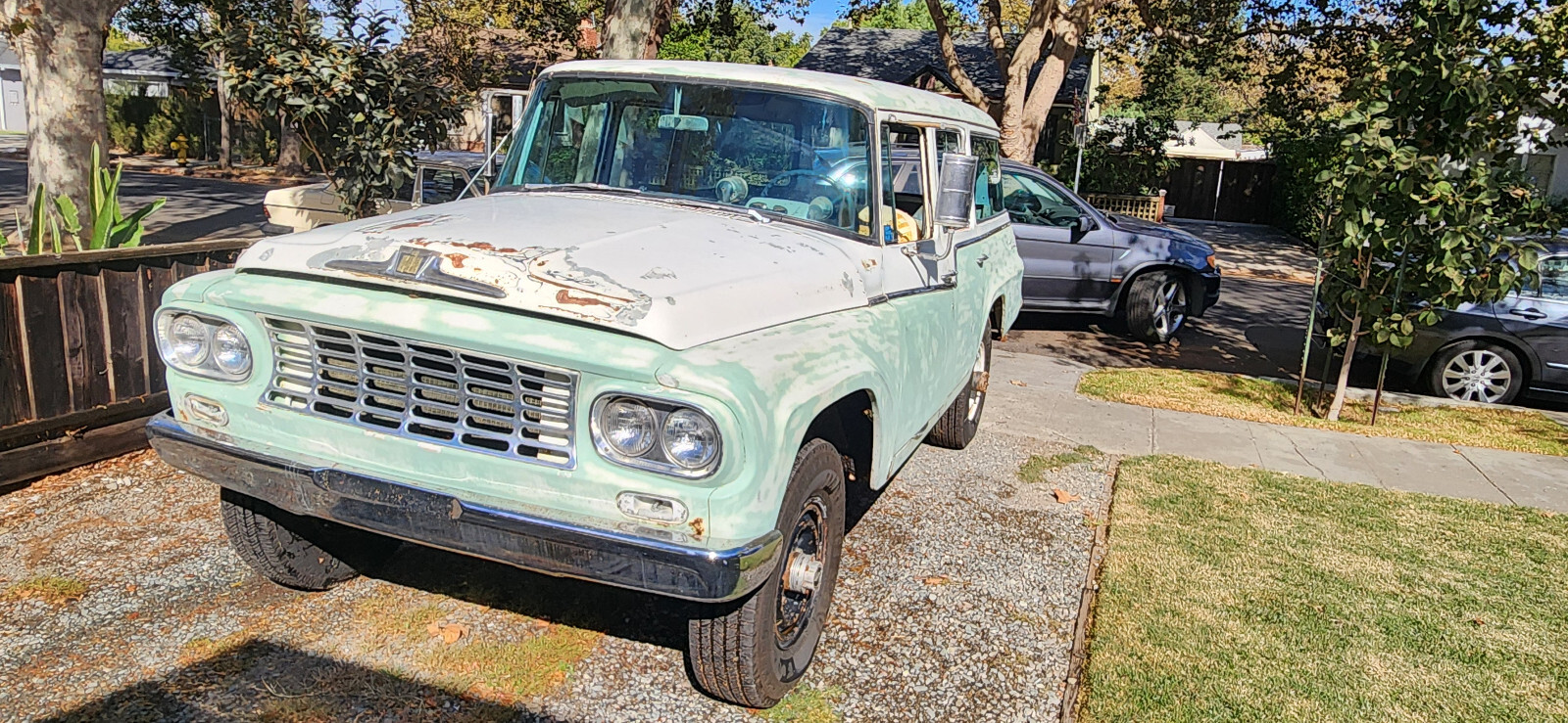 International-Harvester-Travelall-120-1962-SUV-5