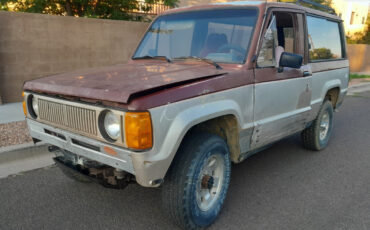 Isuzu-Trooper-1985-SUV-10