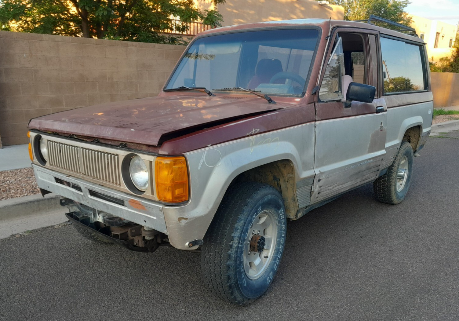 Isuzu-Trooper-1985-SUV-10