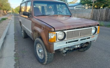 Isuzu-Trooper-1985-SUV-11