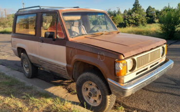 Isuzu-Trooper-1985-SUV